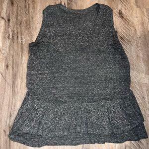 GAP linen blend gray tank top sleeveless shirt crewneck size small ruffle hem